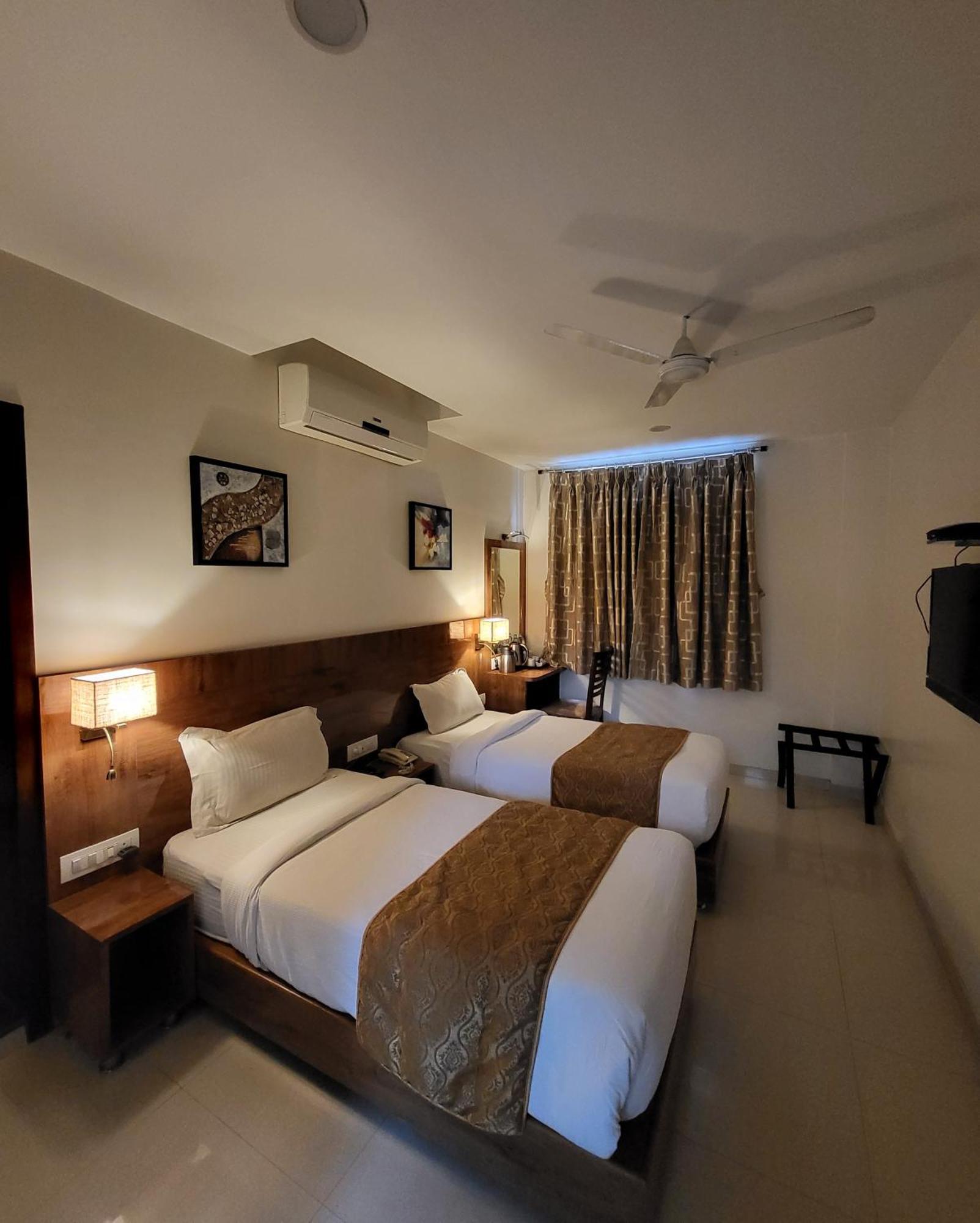 Hotel Sai Jashan Shirdi - Where Blessings & Comfort Meet Exterior foto
