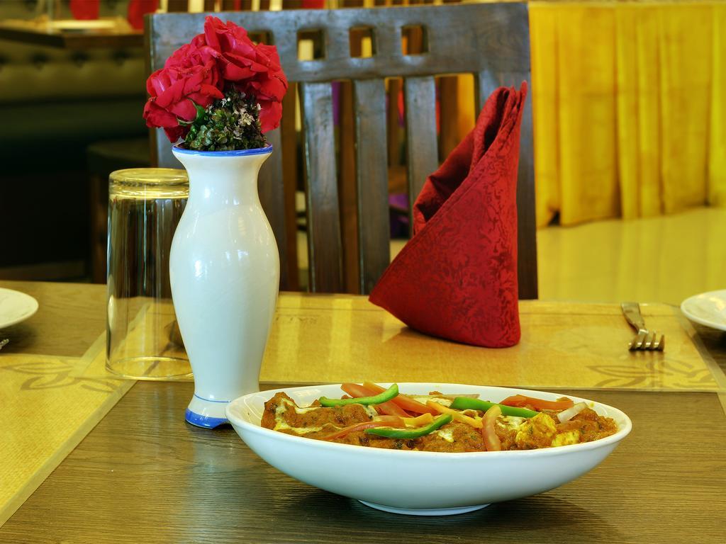 Hotel Sai Jashan Shirdi - Where Blessings & Comfort Meet Exterior foto